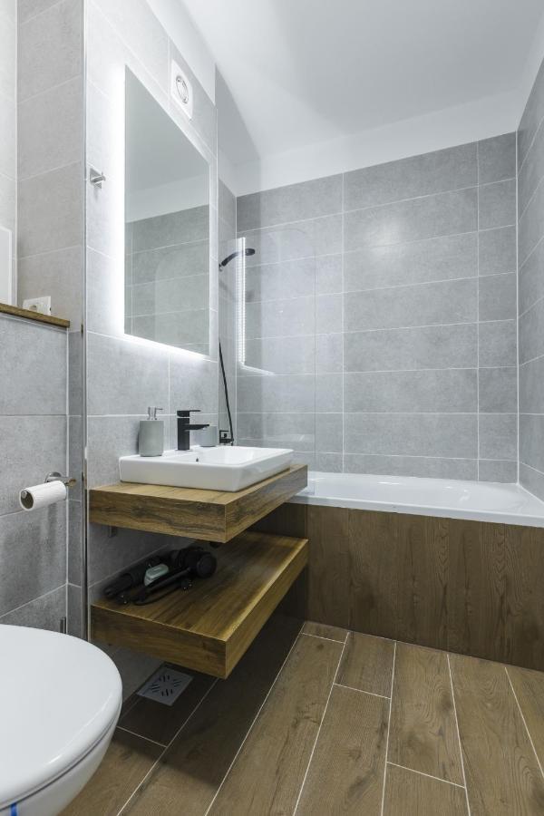 Apartment Near Iulius Mall With Balcony & Private Parking Timişoara Buitenkant foto