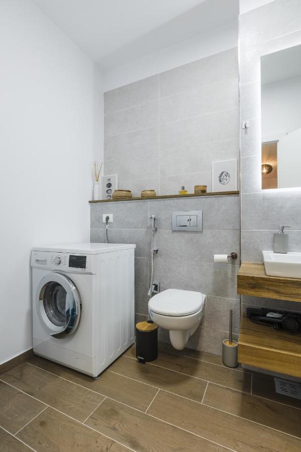 Apartment Near Iulius Mall With Balcony & Private Parking Timişoara Buitenkant foto